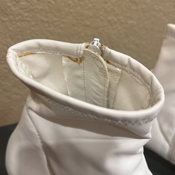 Free People Marilyn White Kitten Y2K Stretch Ankle Bootie Pointed Toe Retro 8.5 - Picture 7 of 16